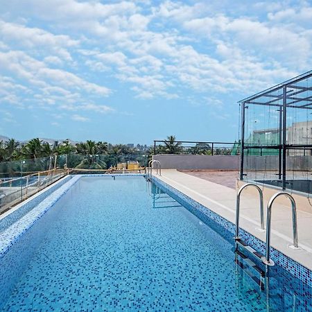 Super Townhouse Oak Hillside Aqua Hotel Khandagiri ภายนอก รูปภาพ