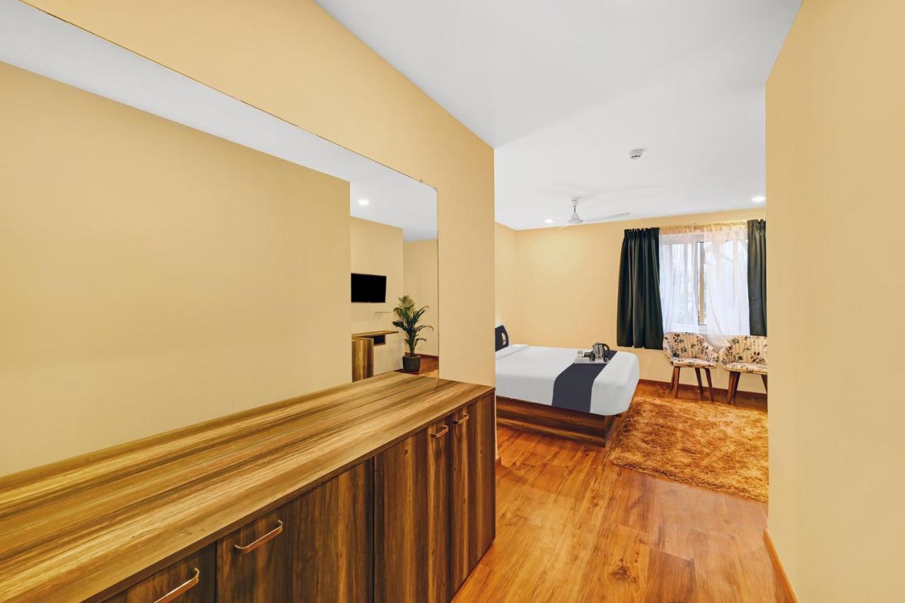 Super Townhouse Oak Hillside Aqua Hotel Khandagiri ภายนอก รูปภาพ