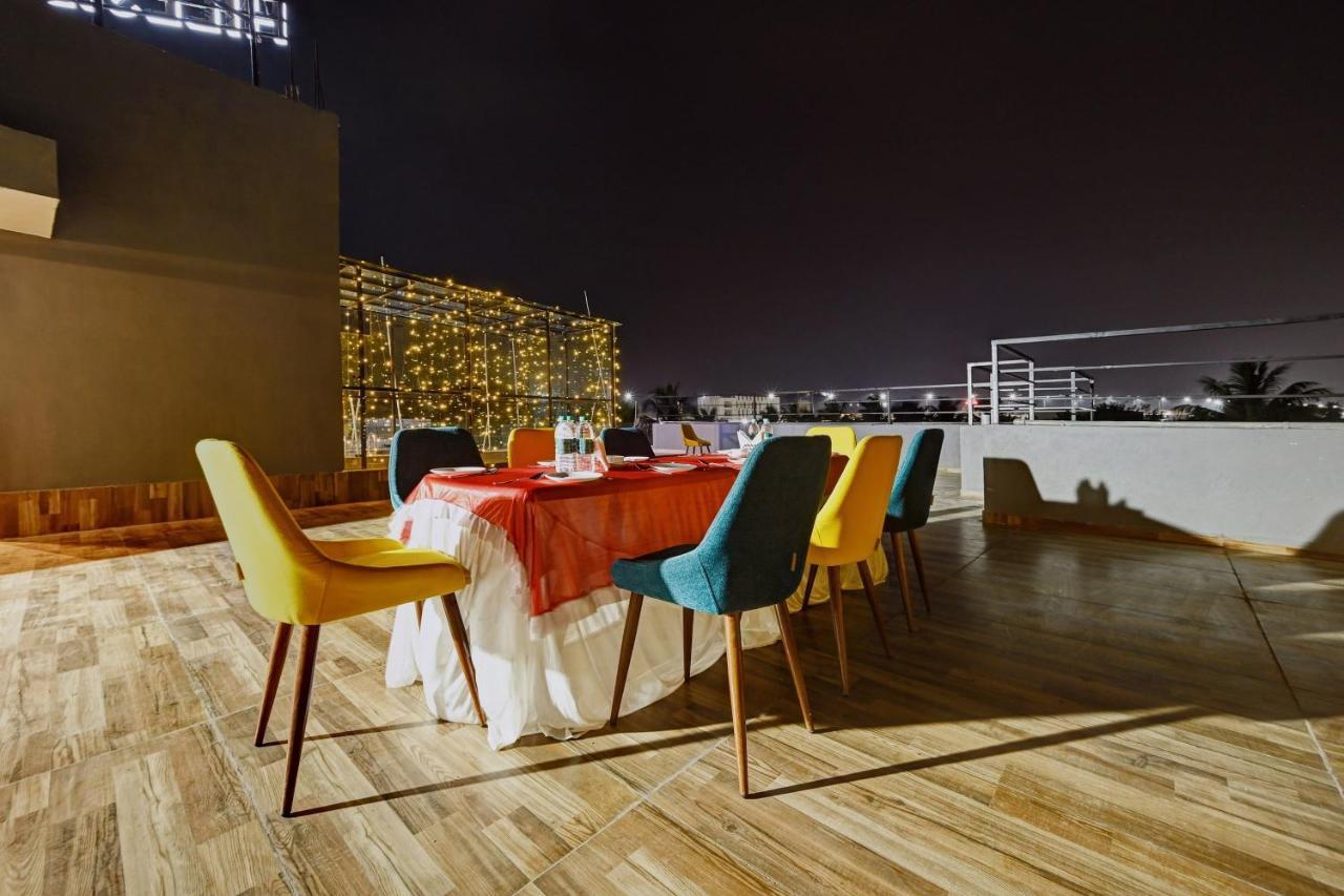 Super Townhouse Oak Hillside Aqua Hotel Khandagiri ภายนอก รูปภาพ