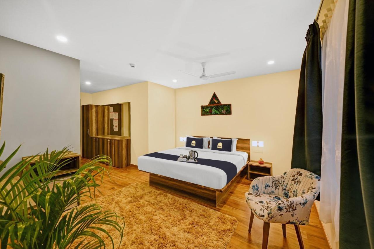 Super Townhouse Oak Hillside Aqua Hotel Khandagiri ภายนอก รูปภาพ