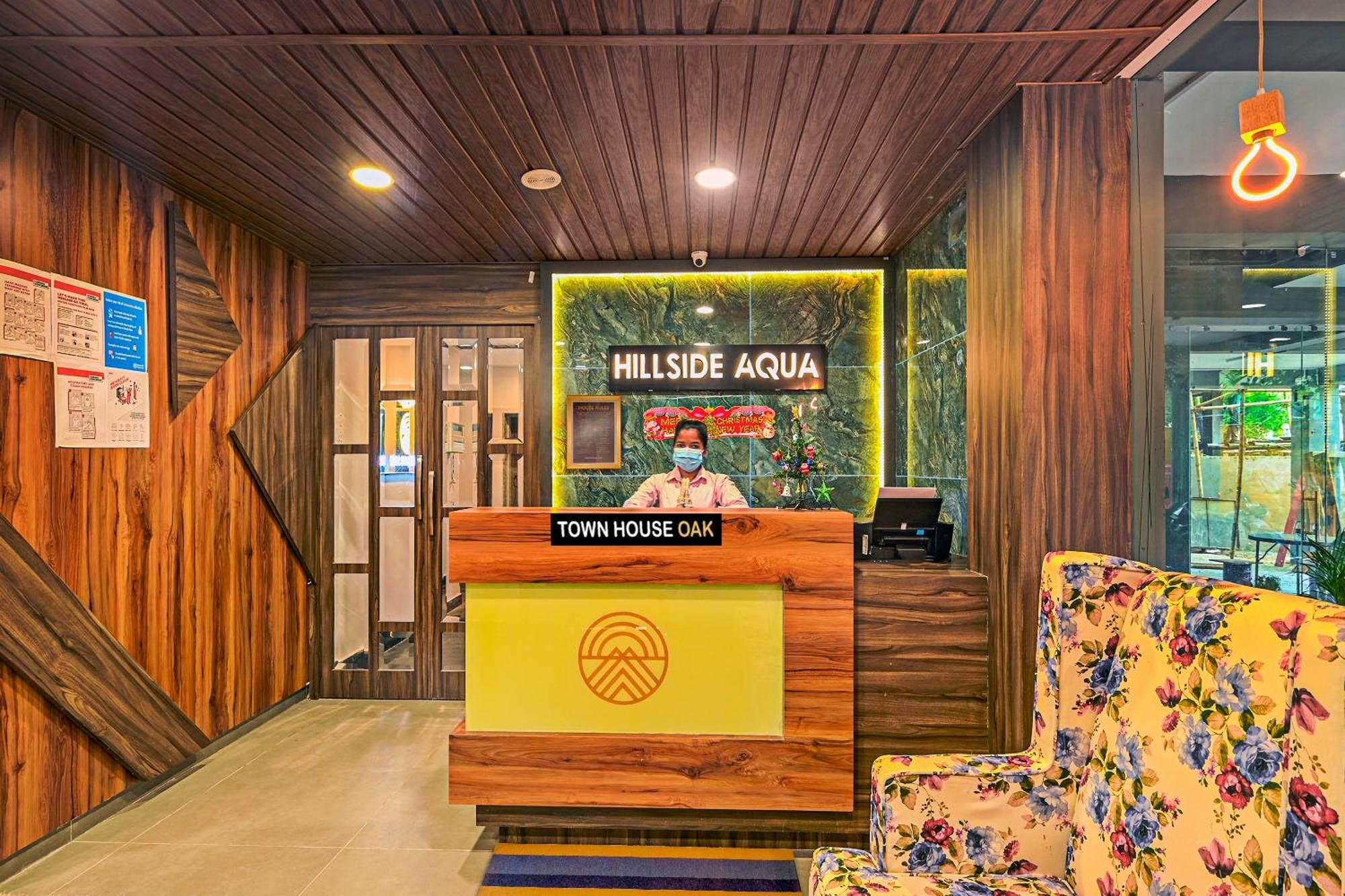 Super Townhouse Oak Hillside Aqua Hotel Khandagiri ภายนอก รูปภาพ